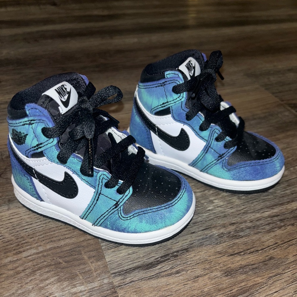NEW Toddler Jordan 1’s